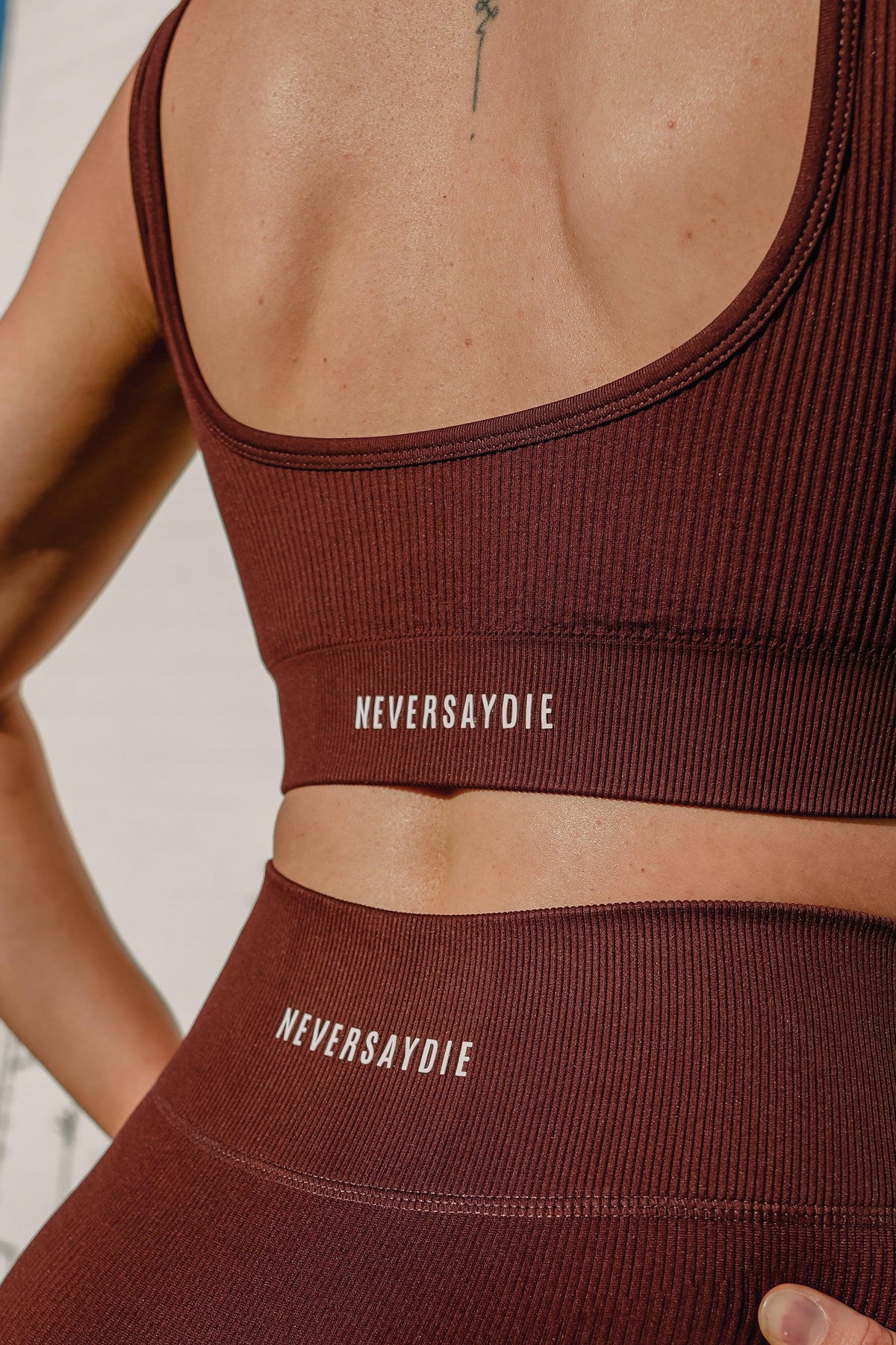 Ribbed Seamless Sports Bra – Neversaydie Official
